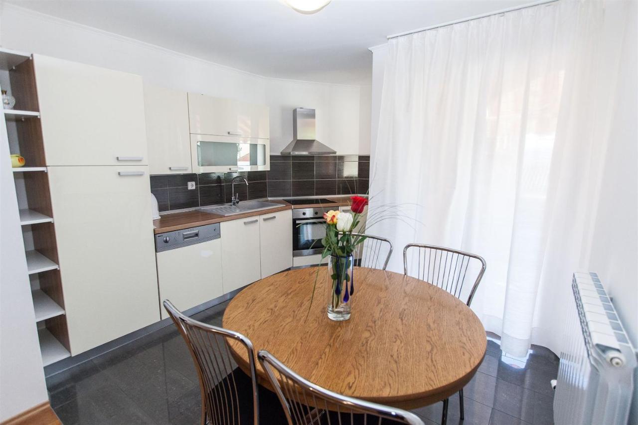 Apartments Carmen Цриквениця Екстер'єр фото