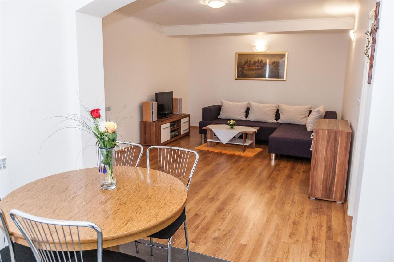 Apartments Carmen Цриквениця Екстер'єр фото