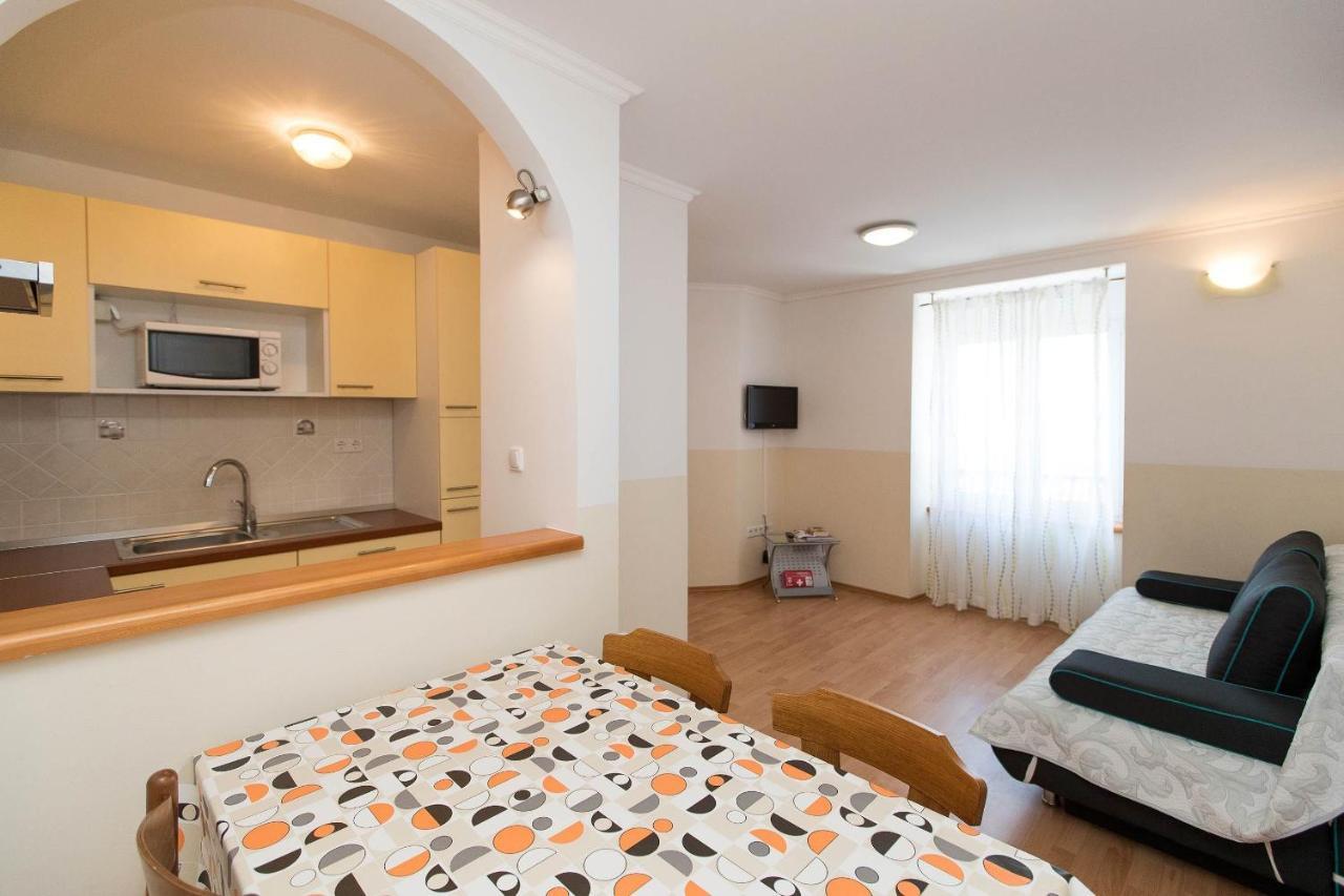 Apartments Carmen Цриквениця Екстер'єр фото